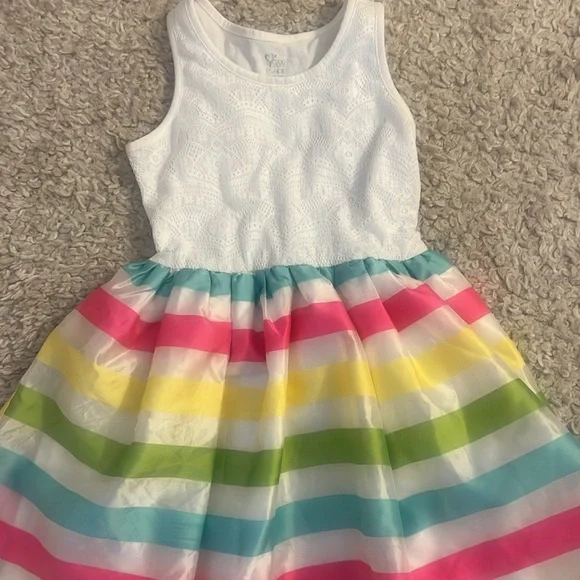 Beautiful Girls Size 7/8 Party Dress - Picture 2 of 3